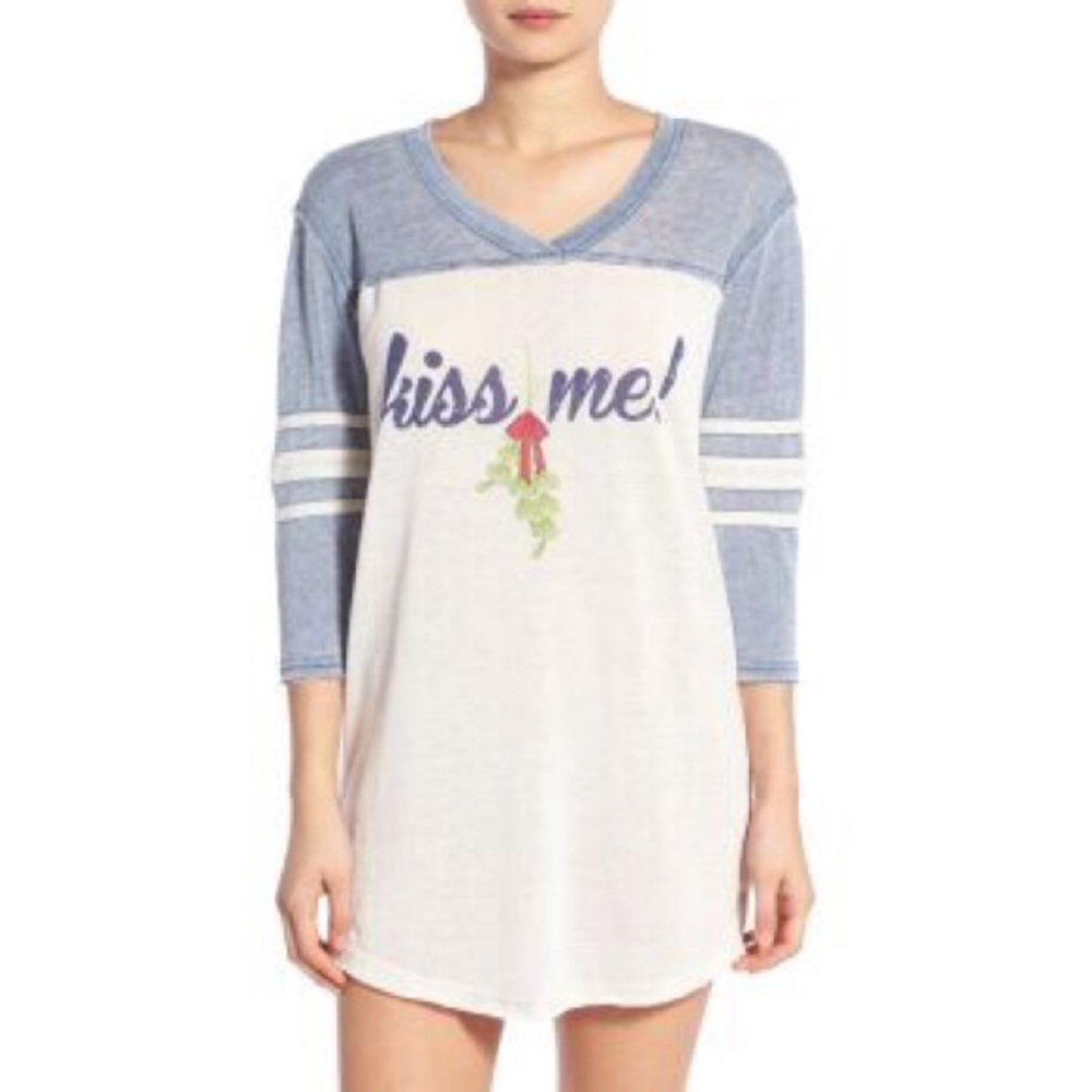 XMAS SALE🎄 Honeydew Kiss Me Mistletoe Sleep shirt